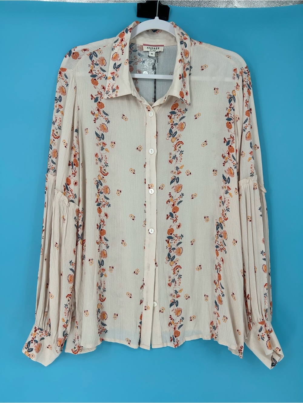 ANDREE BY UNIT Cream Button-Front Floral Blouse with Orange & Blue Accents